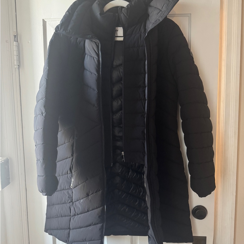DKNY LONG PACKABLE VESTIE WALKER
